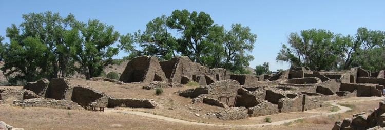 pueblo-pano-750.jpg - 126.86 K